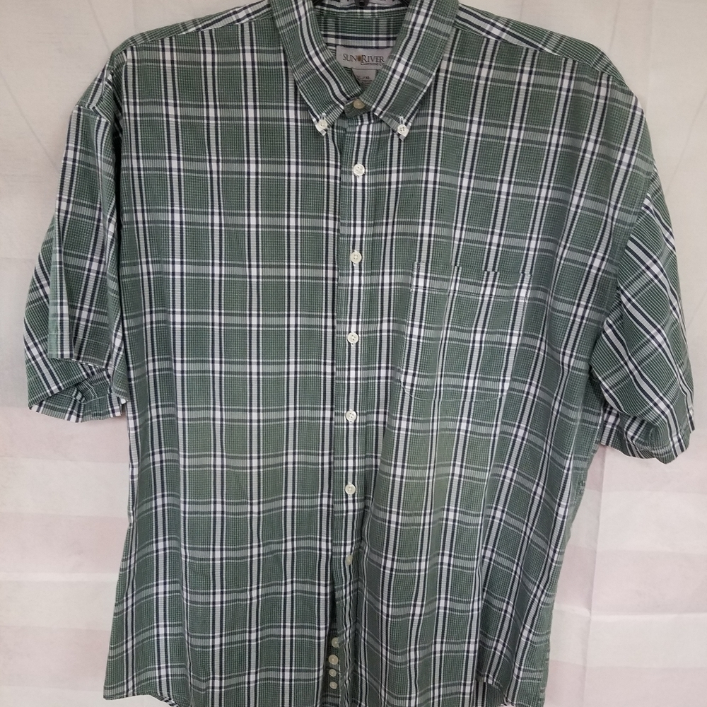 Sun River XL Green Plaid Button Up Shirt